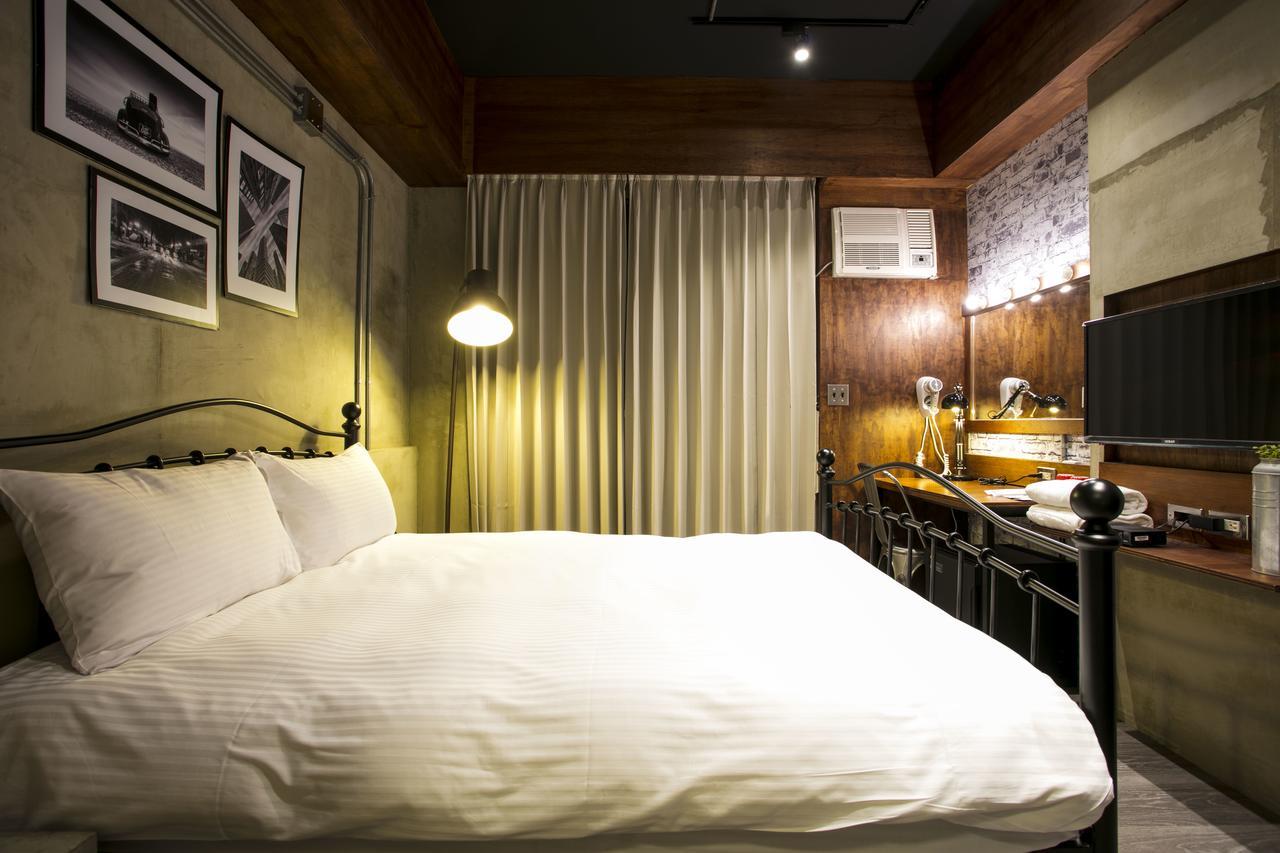 Loft Hostel Fengjia Taichung Exterior photo