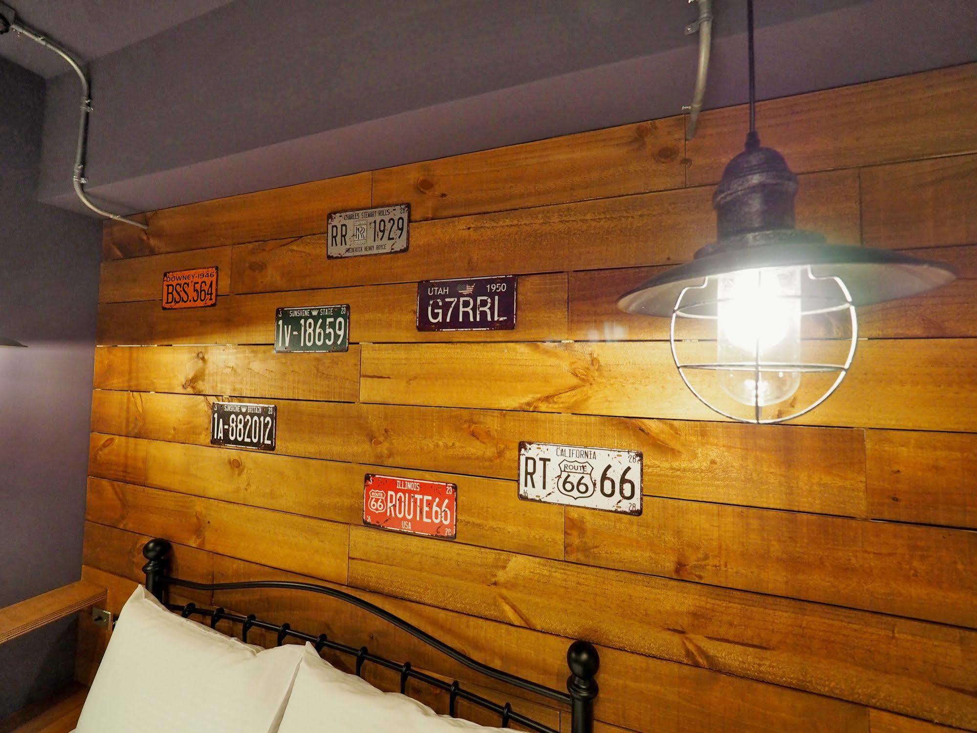 Loft Hostel Fengjia Taichung Exterior photo
